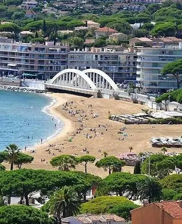 T3 Spacieux,2chambres,clim,piscine Apartamento